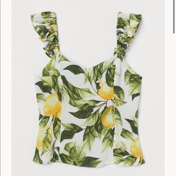 Matching top + shorts - Picture 3 of 16